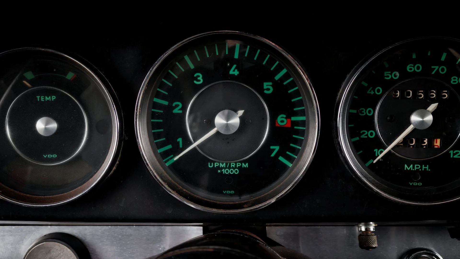 1967 Porsche 912 Coupe dials